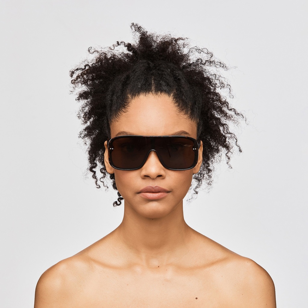 MADSHADE_SUN25_Application_Model_Front_May022022.jpg