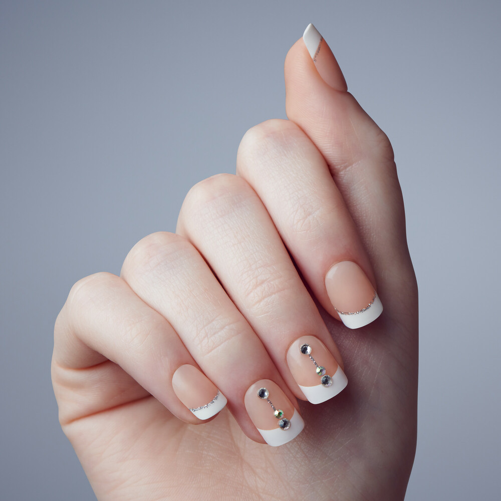 Kiss_IM022C_ImpressPressOnManicure_BareHand_731509855869_web-2.jpg