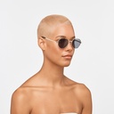 MADSHADE_SUN33_Application_Model_Side_May032022.jpg