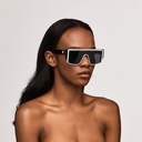 MADSHADE_SUN56_Application_Model_Side_May022022.jpg